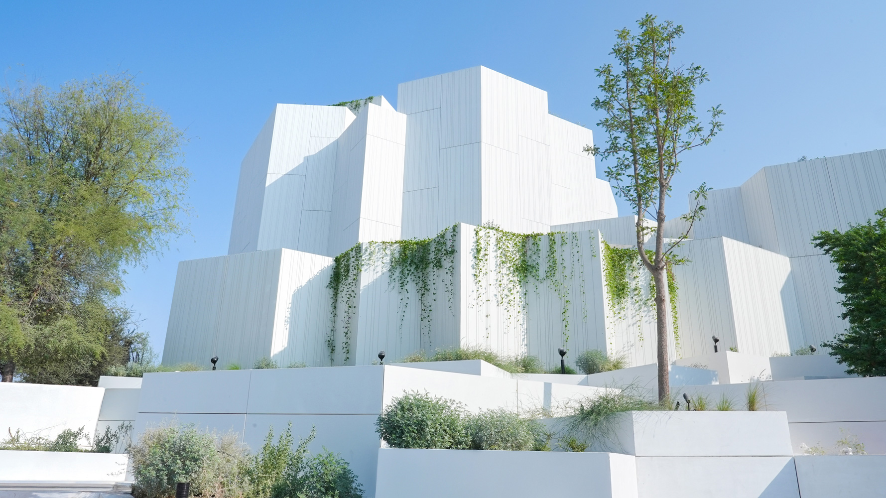  Museum journeys through 13.6bn years of natural history